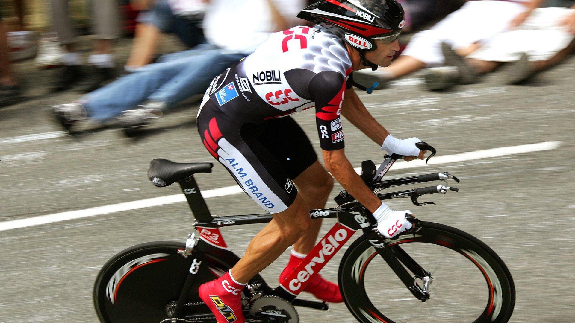 德甲焦点对决，汉堡迎战勒沃库森，保级队能否阻击争冠劲旅？