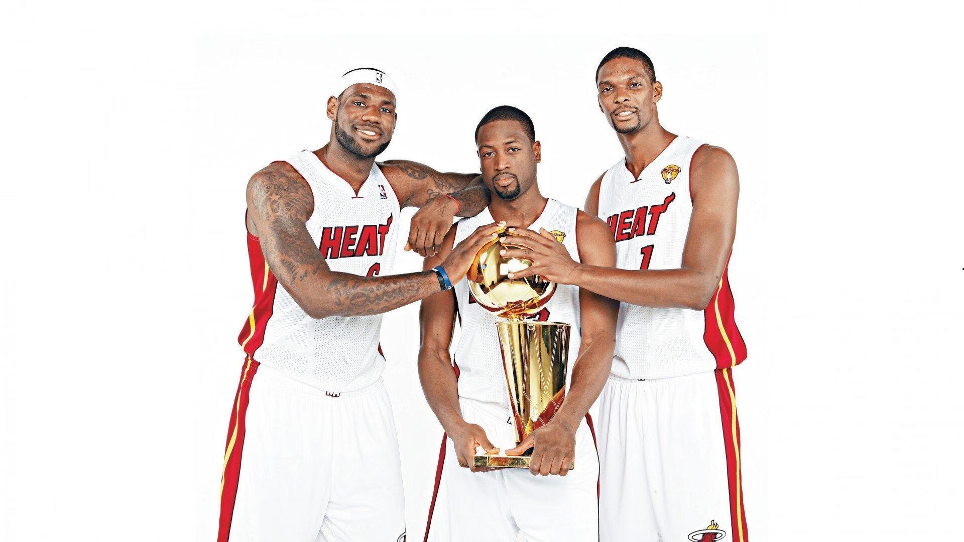 重磅交易传闻，绿军尼克斯掘金猛龙等多队询价黄蜂内线理查兹